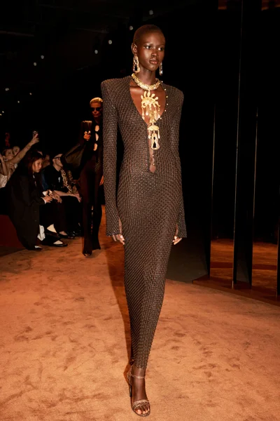 Look 14
